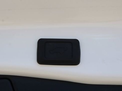 Used 2025 Toyota RAV4 XLE w/ Convenience Package FWD image 35