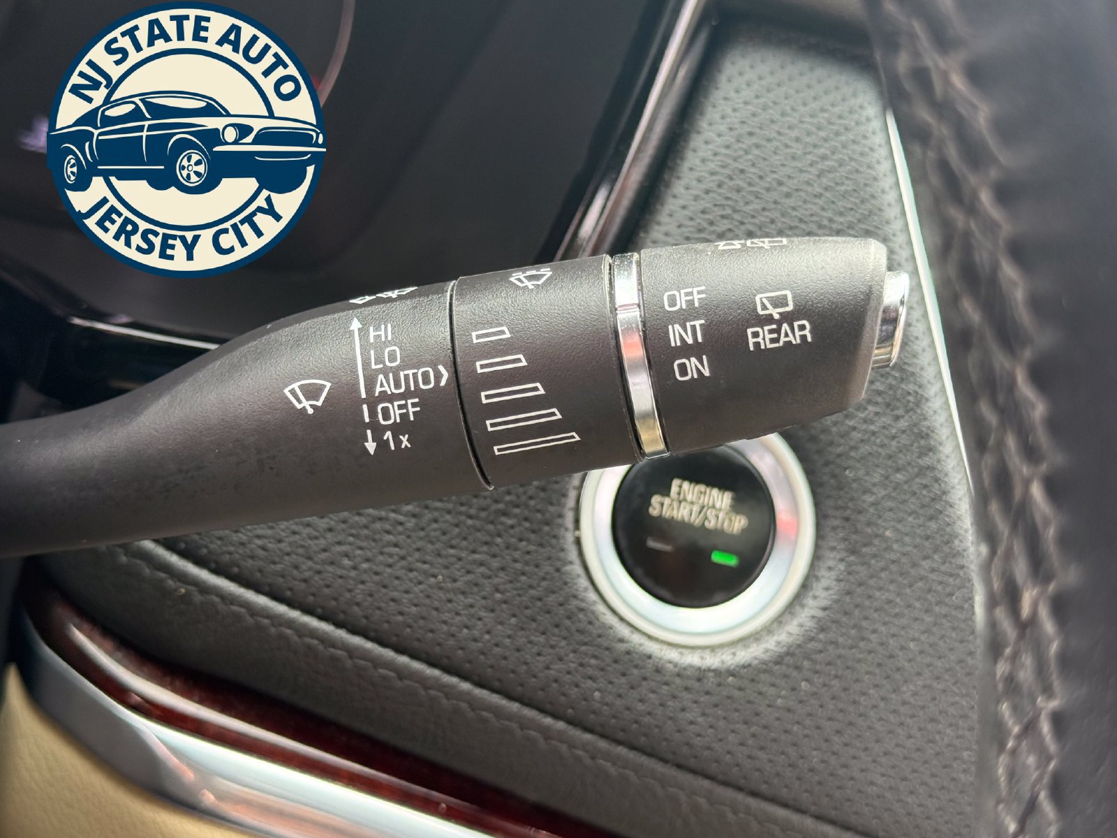 Used 2018 Cadillac XT5 Premium Luxury w/ Driver Assist Package AWD/4WD image 34
