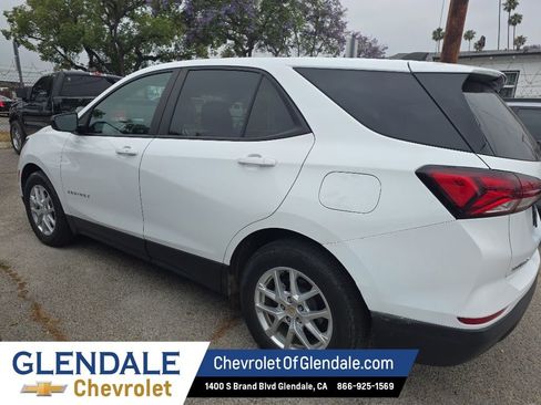 Used 2022 Chevrolet Equinox LS w/ LS Convenience Package FWD image 3