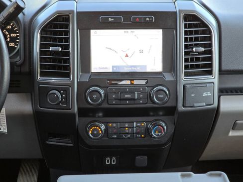 Used 2019 Ford F150 XLT w/ Equipment Group 302A Luxury AWD/4WD image 22