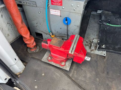 Used 2017 Chevrolet Express 3500 Extended image 20