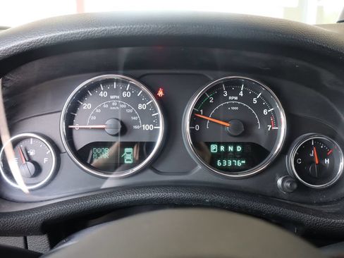 Used 2015 Jeep Wrangler Unlimited Sport w/ Quick Order Package 24S AWD/4WD image 24