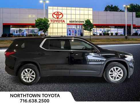 Used 2020 Chevrolet Traverse LS image 11