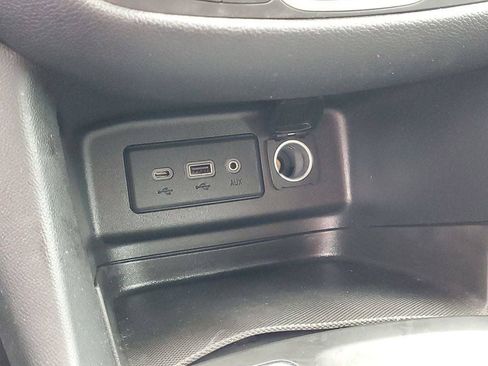 Used 2019 Chevrolet Equinox LT AWD/4WD image 17