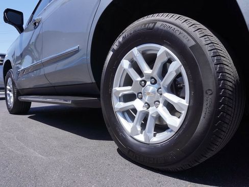 Certified 2025 Chevrolet Tahoe LT AWD/4WD image 6