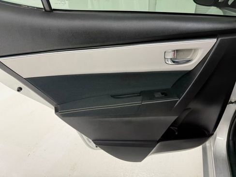 Used 2018 Toyota Corolla LE FWD image 35