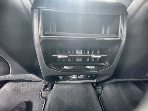 Used 2023 Jeep Grand Cherokee Limited w/ Black Appearance Package RWD image 21