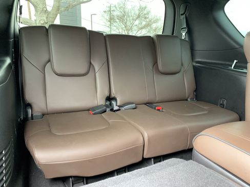 Used 2023 Nissan Armada Platinum w/ Captain's Chairs Package image 33