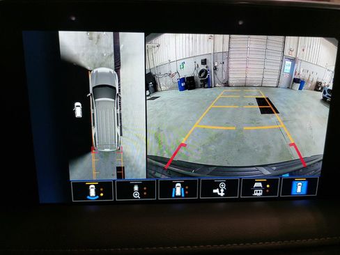 Used 2022 Chevrolet Tahoe LT w/ Luxury Package image 26