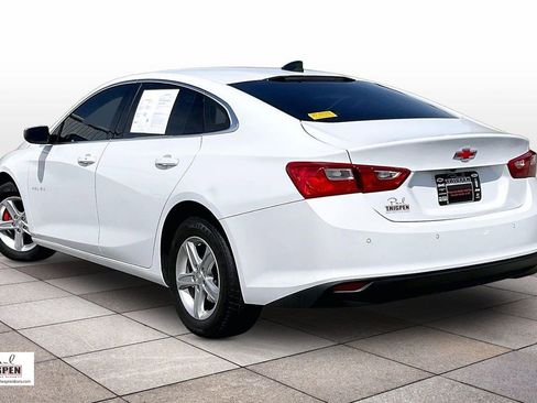 Used 2022 Chevrolet Malibu LS w/ Driver Confidence Package II FWD image 2