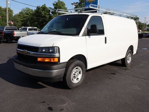 New 2025 Chevrolet Express 2500 w/ Driver Convenience Package image 26