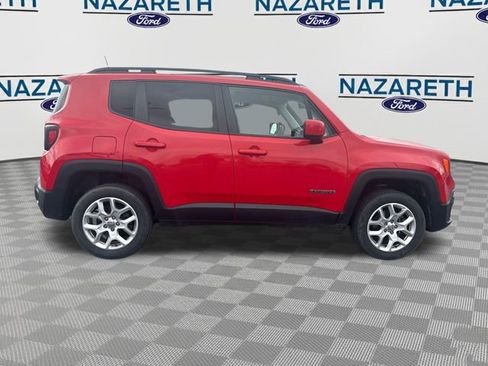 Used 2018 Jeep Renegade Latitude AWD/4WD image 8