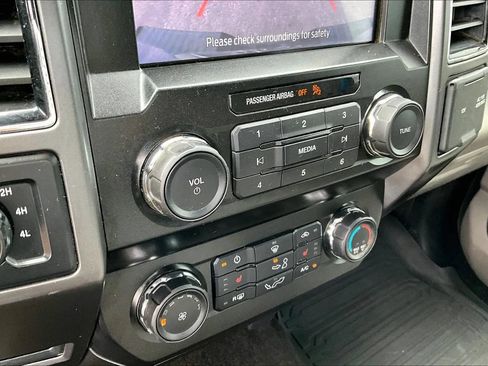 Used 2020 Ford F150 XLT w/ Equipment Group 302A Luxury AWD/4WD image 20