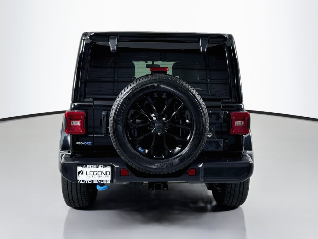 Used 2023 Jeep Wrangler Unlimited Sahara w/ Cold Weather Group AWD/4WD image 7