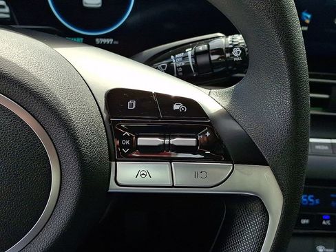 Used 2024 Hyundai Elantra SEL FWD image 23