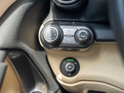 Used 2021 Ferrari 812 GTS RWD image 38