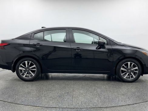 Used 2025 Nissan Versa SV FWD image 11