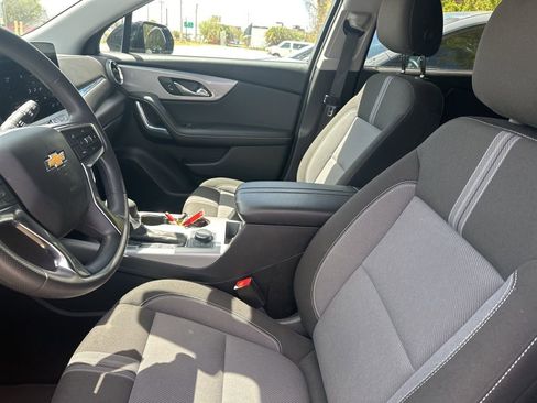 Used 2025 Chevrolet Blazer LT image 5