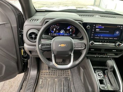 Used 2026 Chevrolet Colorado W/T w/ Advanced Trailering Package AWD/4WD image 25