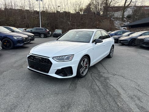 Used 2023 Audi A4 2.0T Premium Plus w/ Premium Plus Package image 2