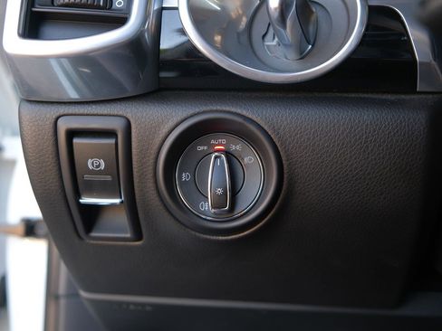 Used 2017 Porsche Cayenne S image 13