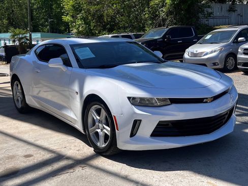 Used 2017 Chevrolet Camaro LT image 8