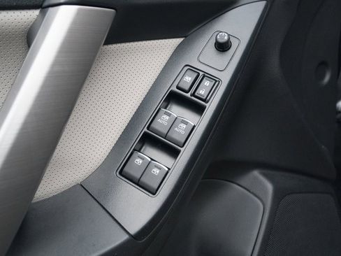 Used 2018 Subaru Forester 2.5i Limited image 15