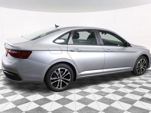 Used 2025 Volkswagen Jetta Sport image 18