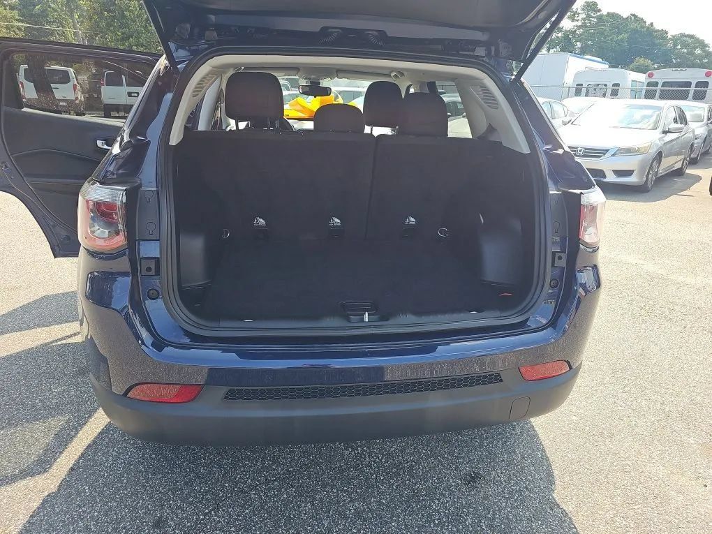 Used 2018 Jeep Compass Sport FWD image 22