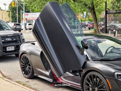 Used 2020 McLaren GT RWD image 12