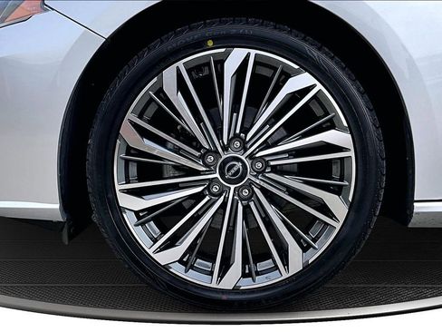 Used 2023 Nissan Altima 2.5 SL image 32