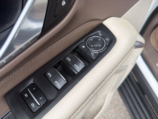 Used 2021 GMC Yukon Denali w/ Denali Premium Package AWD/4WD image 11