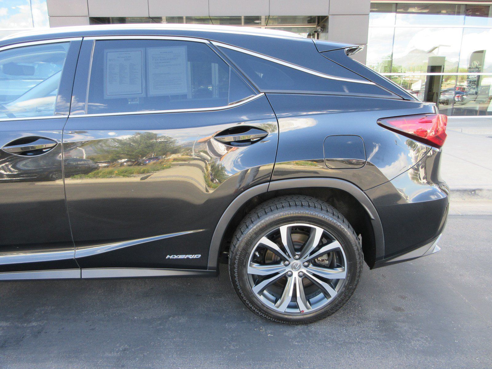 Used 2017 Lexus RX 450h AWD w/ Cold Weather Package image 4