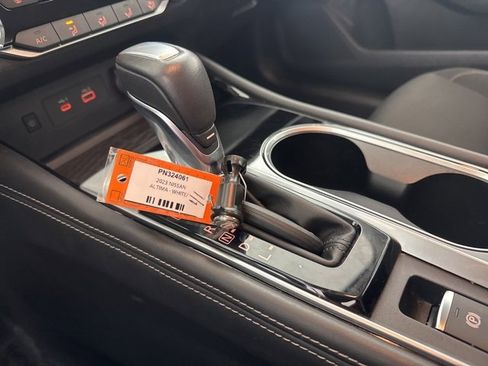 Used 2023 Nissan Altima 2.5 SV w/ SV Premium Package image 28