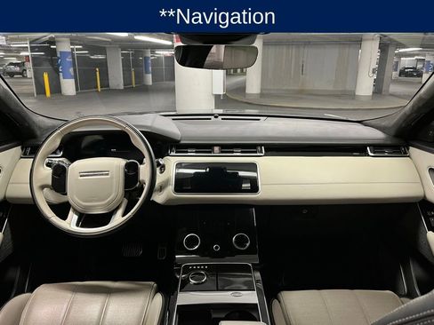 Used 2018 Land Rover Range Rover Velar R-Dynamic HSE image 7