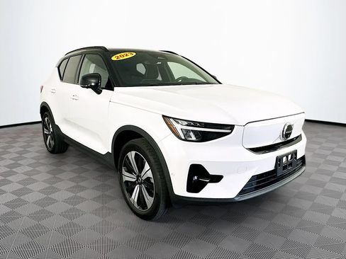 Used 2023 Volvo XC40 Recharge Plus AWD/4WD image 3