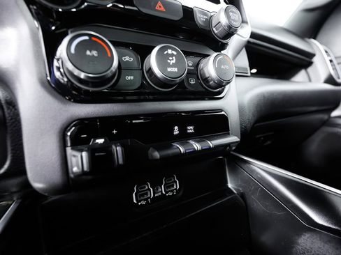 Used 2022 RAM 1500 Big Horn AWD/4WD image 26