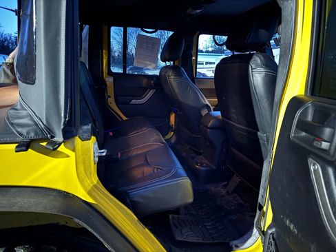 Used 2015 Jeep Wrangler Unlimited Sport AWD/4WD image 16