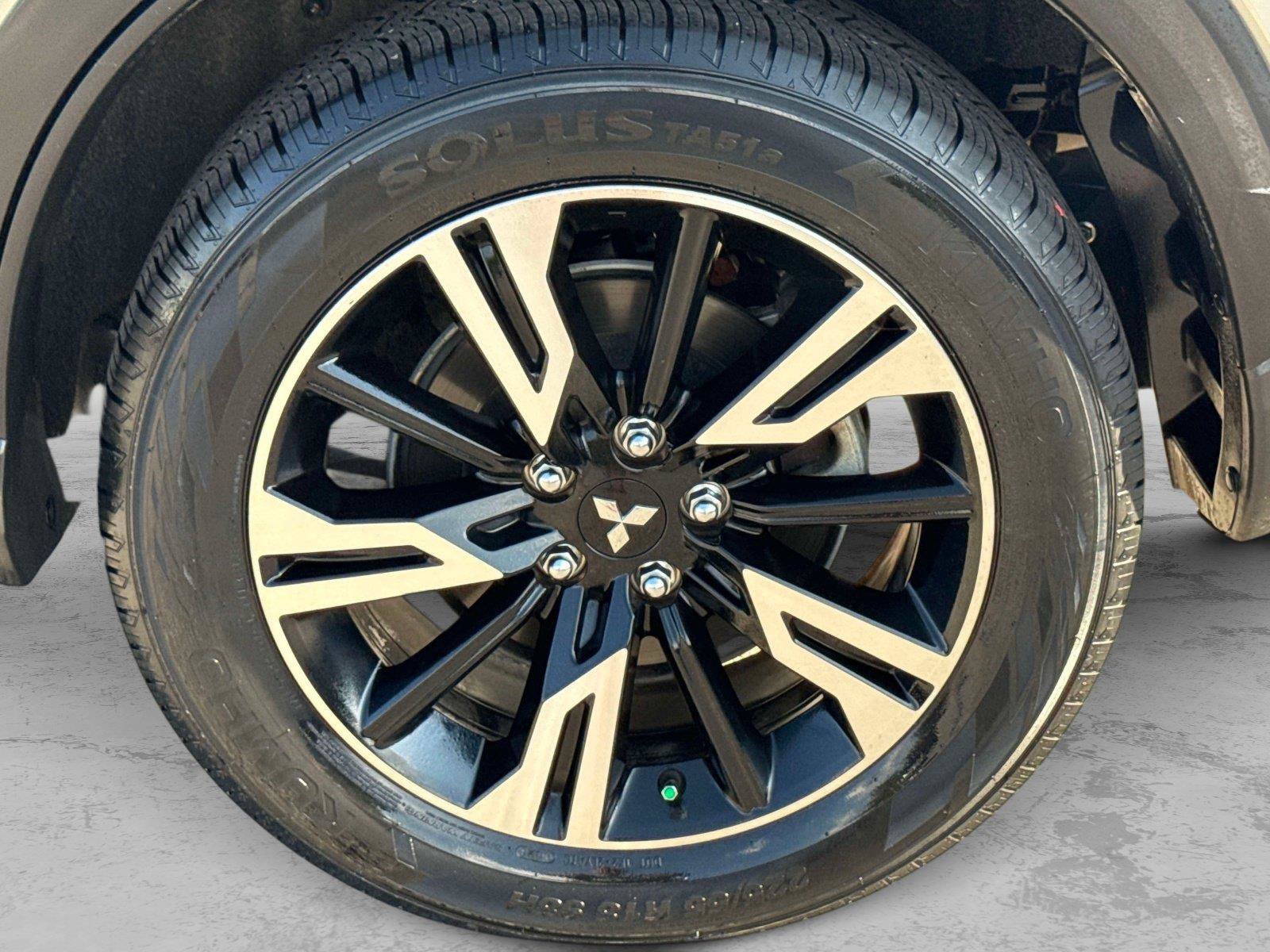Used 2024 Mitsubishi Eclipse Cross AWD image 9