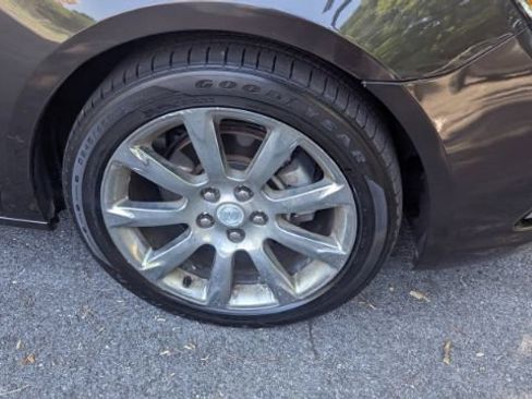 Used 2014 Buick LaCrosse Premium w/ Driver Confidence Package FWD image 11