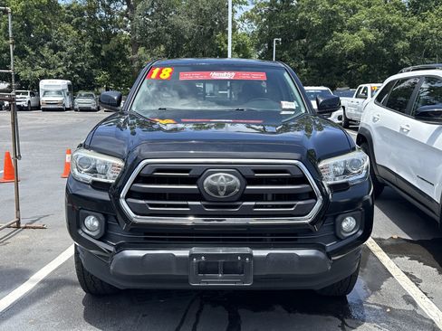 Used 2018 Toyota Tacoma SR5 AWD/4WD image 3