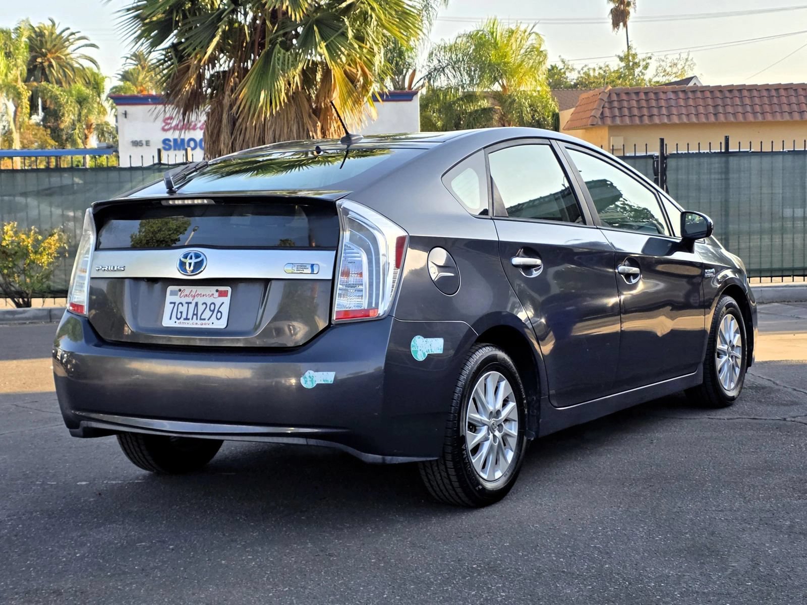 Used 2015 Toyota Prius Prime Plug-In Hybrid FWD image 3