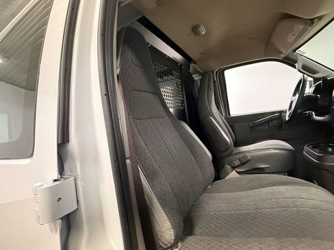 Used 2024 GMC Savana 2500 w/ Driver Convenience Package image 60