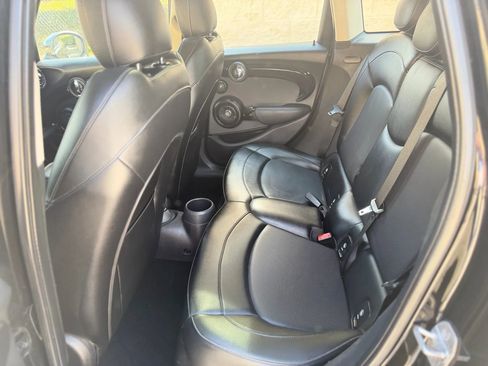 Used 2016 MINI Cooper 4-Door Hardtop image 27