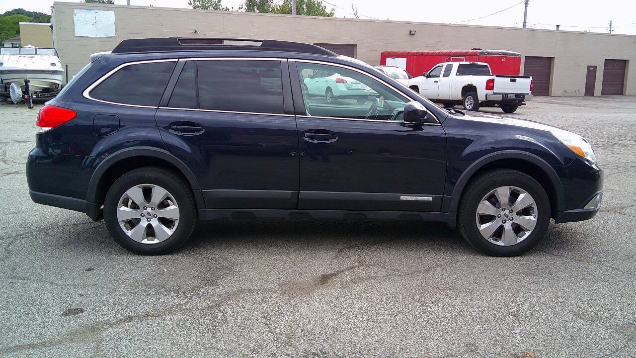 Used 2012 Subaru Outback 2.5i Limited w/ Moonroof Pkg AWD/4WD image 4