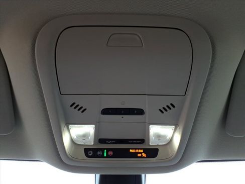 Certified 2024 Buick Enclave Premium image 17