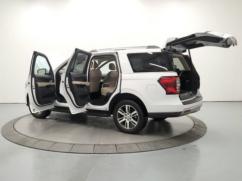 Used 2024 Ford Expedition Limited RWD image 13