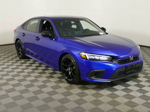 Used 2024 Honda Civic Sport image 1