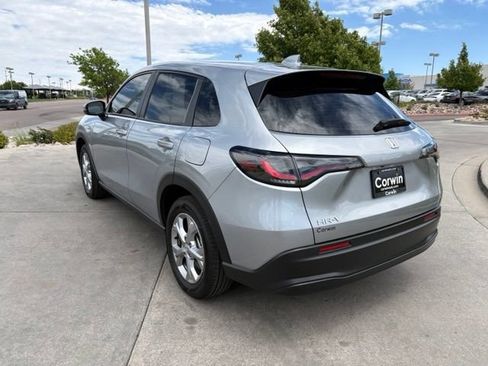 Used 2025 Honda HR-V LX image 4