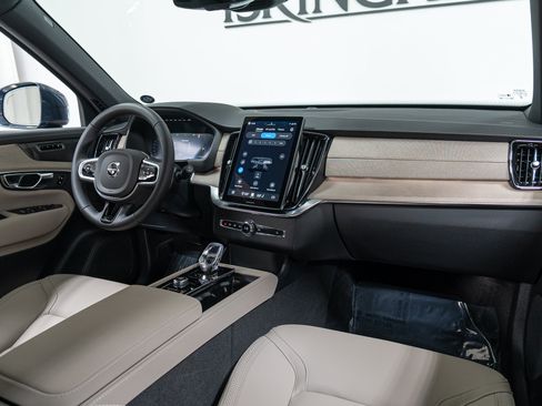 New 2026 Volvo XC90 B5 Plus w/ Protection Package AWD/4WD image 14